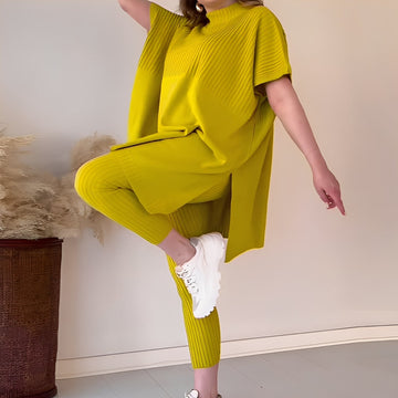 Roxanna - Casual, loose-fitting two-piece knit set for women