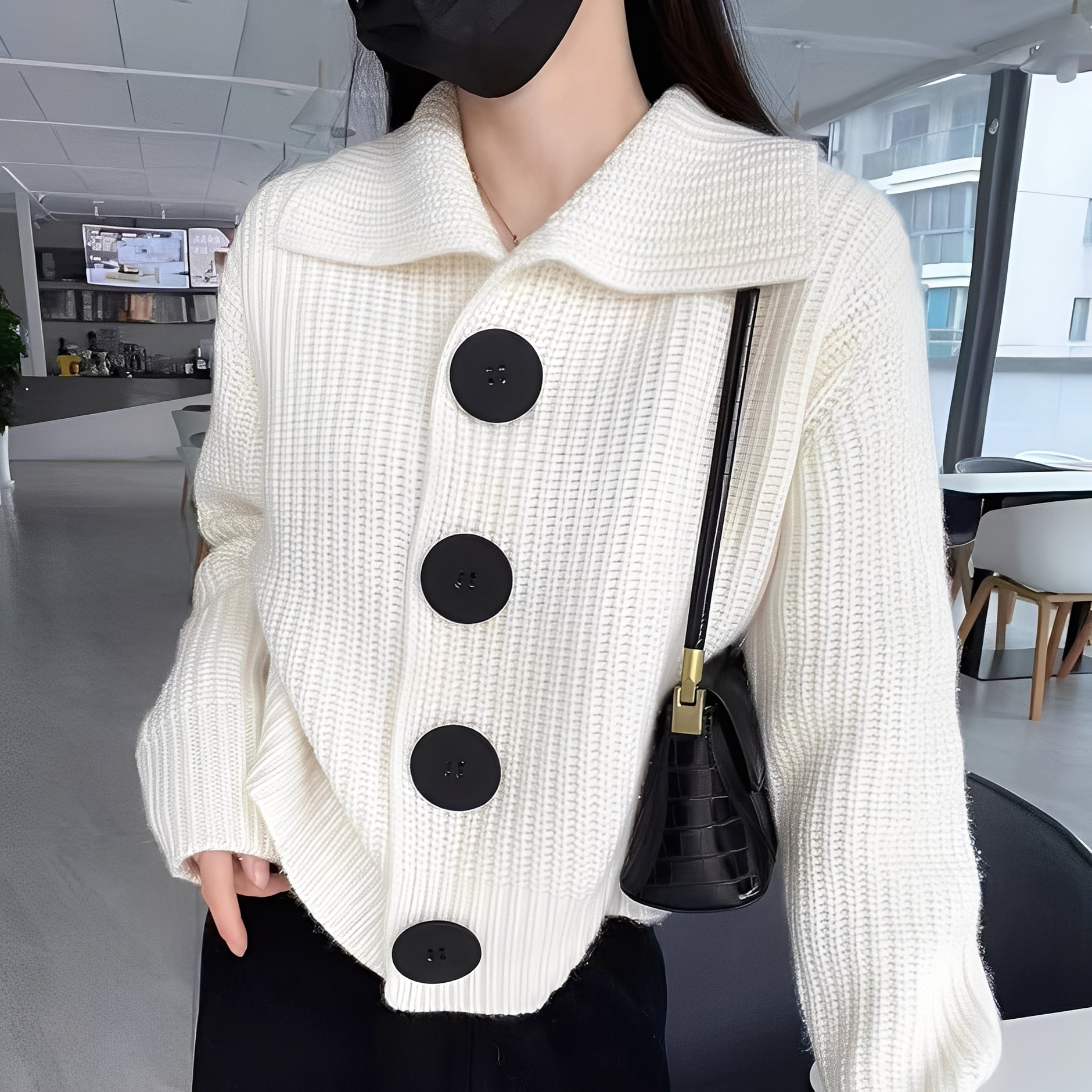 Alannah - Fashionable Cardigan with Large Buttons for Women