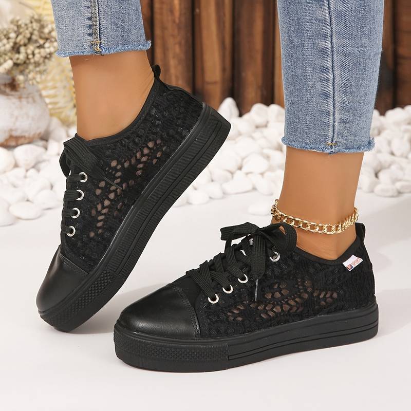 Monique - Stylish and airy lace sneakers