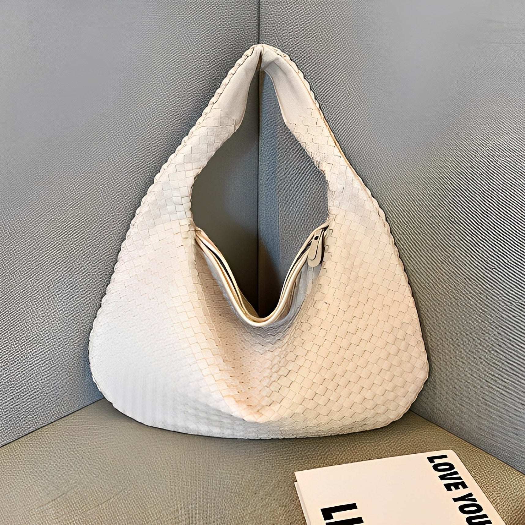 Paulina - Fashionable Handwoven Bag for Women