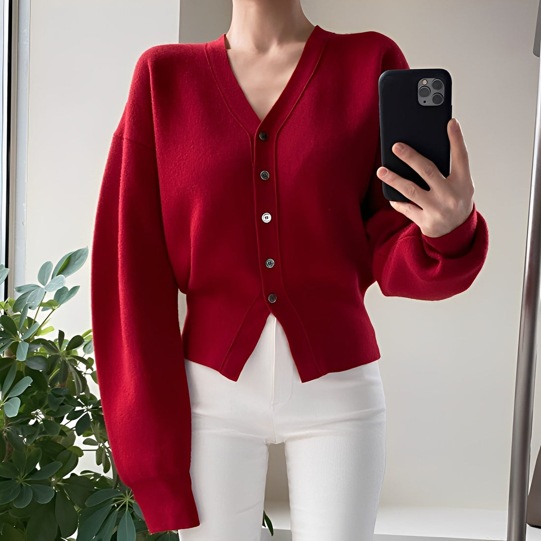 Carolyn - Classic, loose-knit cardigan for women