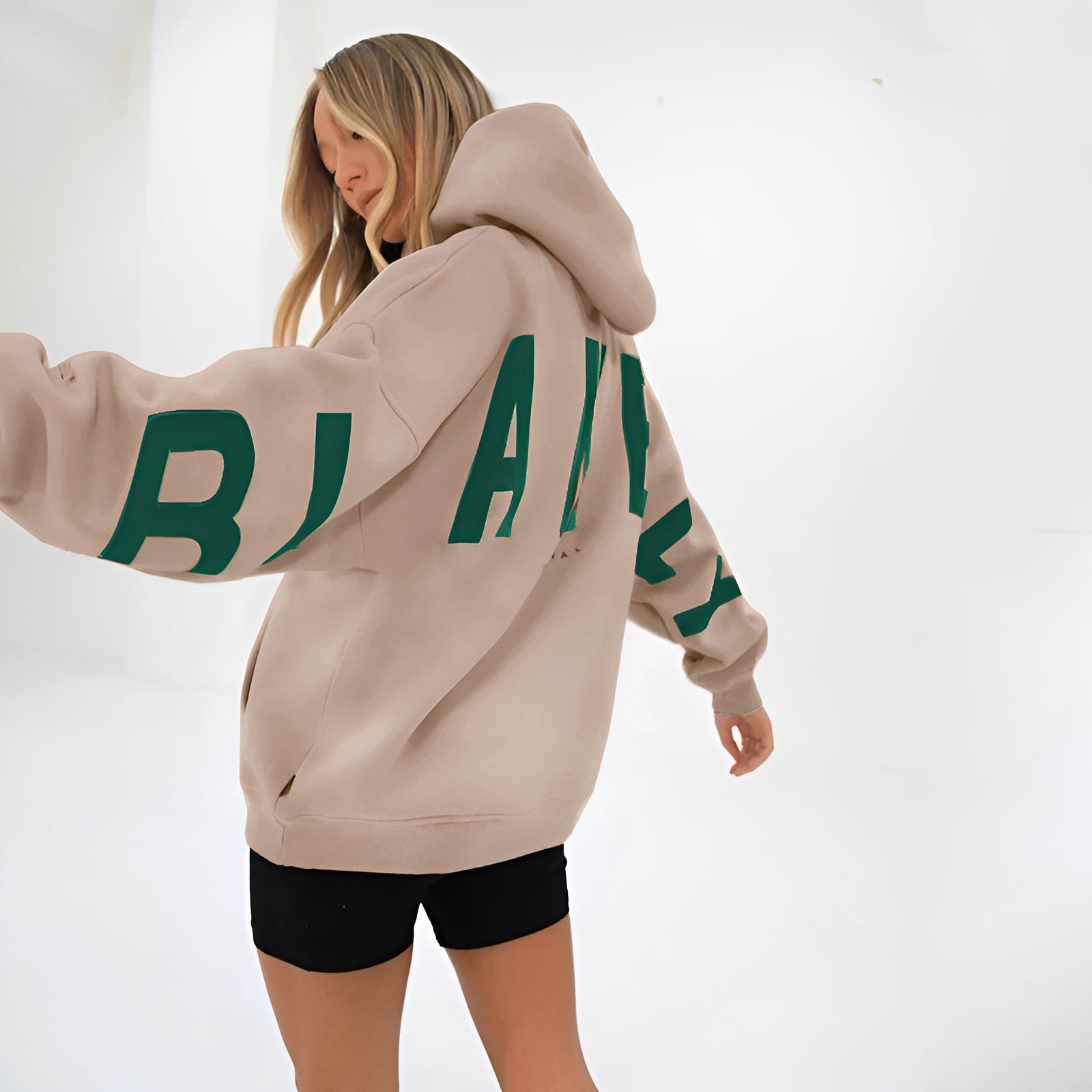 Yvette - Loose fitting hoodie with stylish print for women