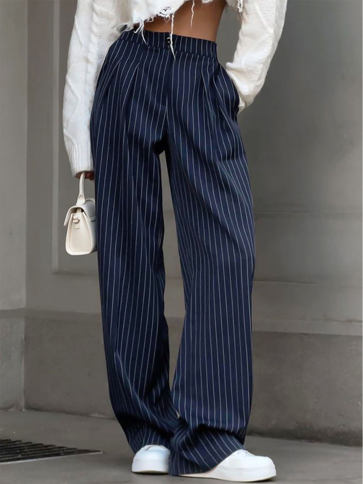 Diana – Striped Pleated Pants