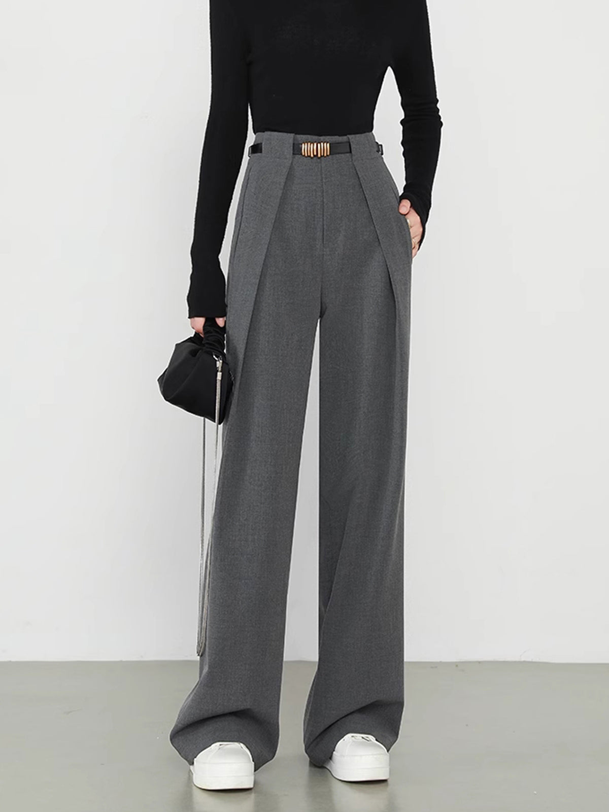 Lina – Straight Pants with Pockets