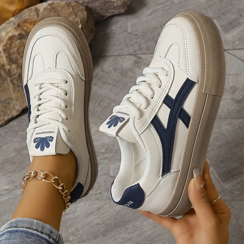 Naomi - Women Platform Sneaker in Retro Design