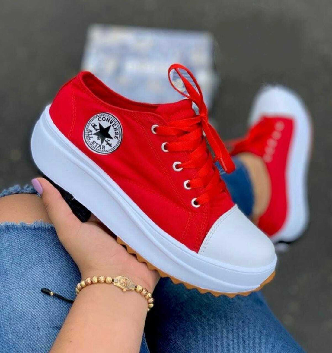 Livia - Comfortable Therapy Sneakers for Women