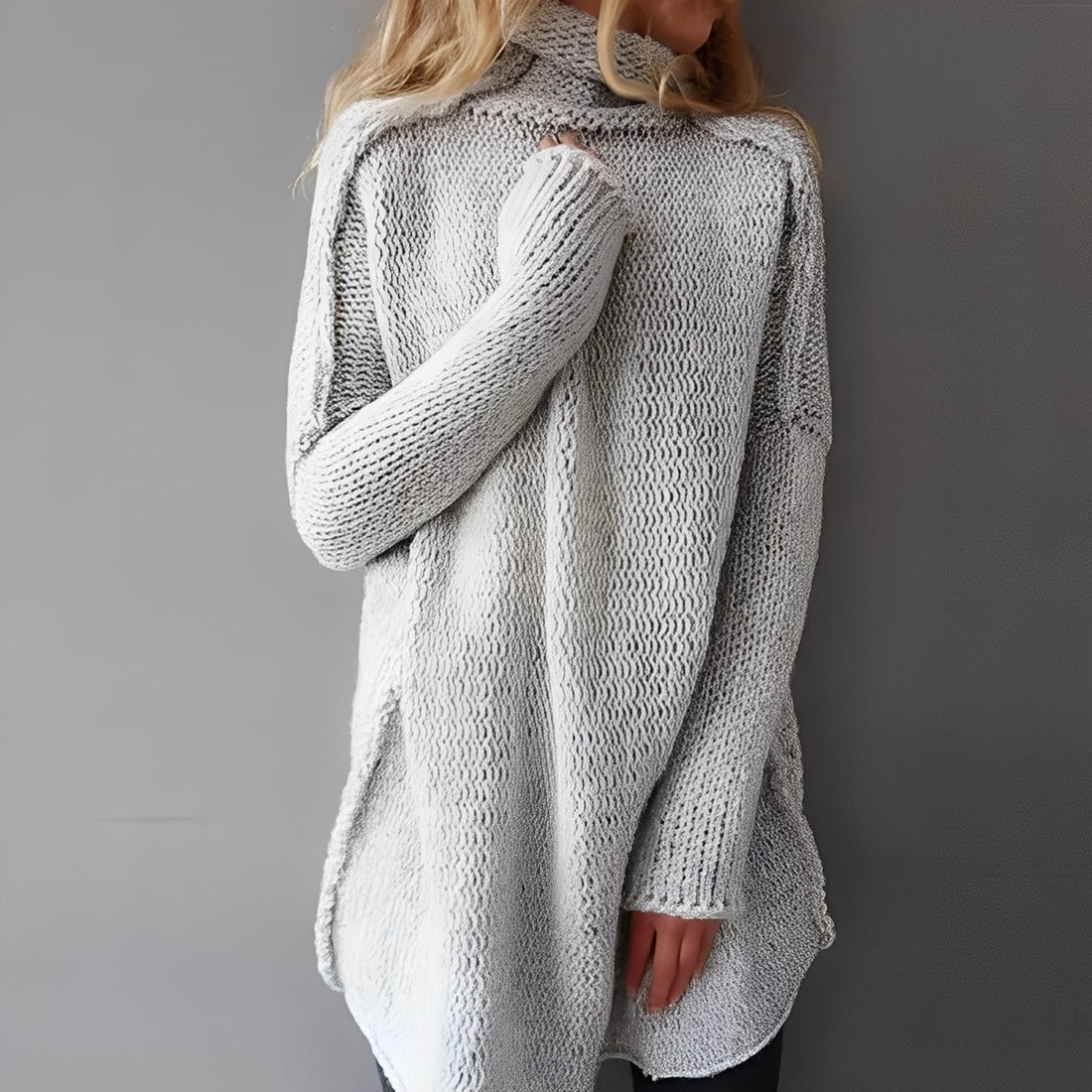 Coreen - Casual, loose-fitting turtleneck sweater for women