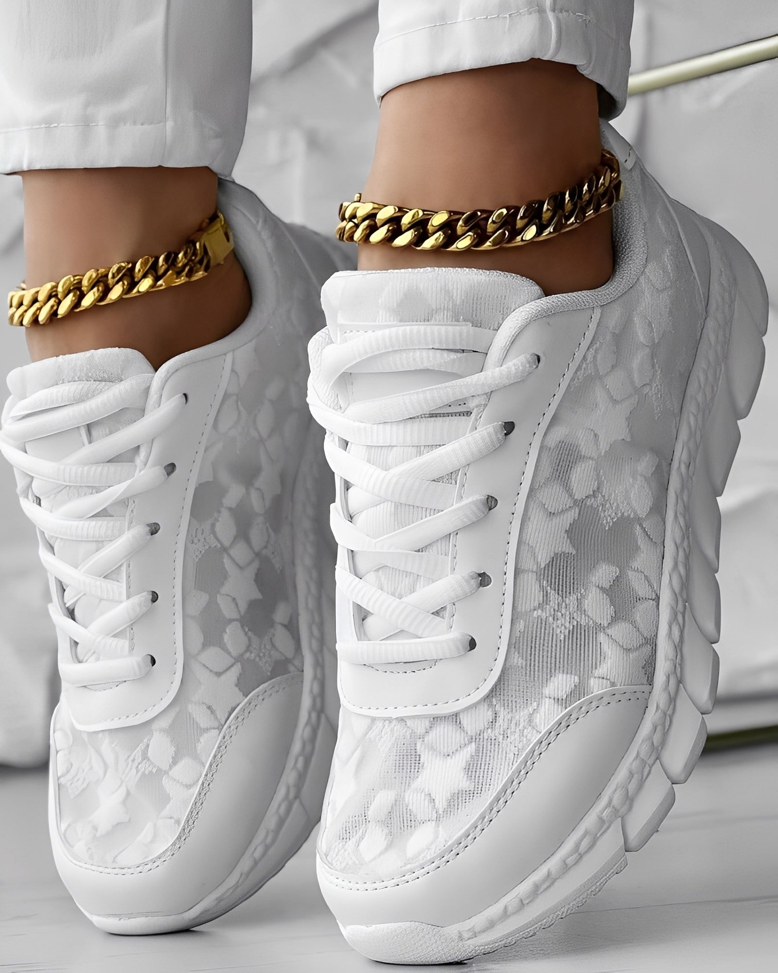 Elisabeth - Casual, breathable sneakers with floral pattern for women