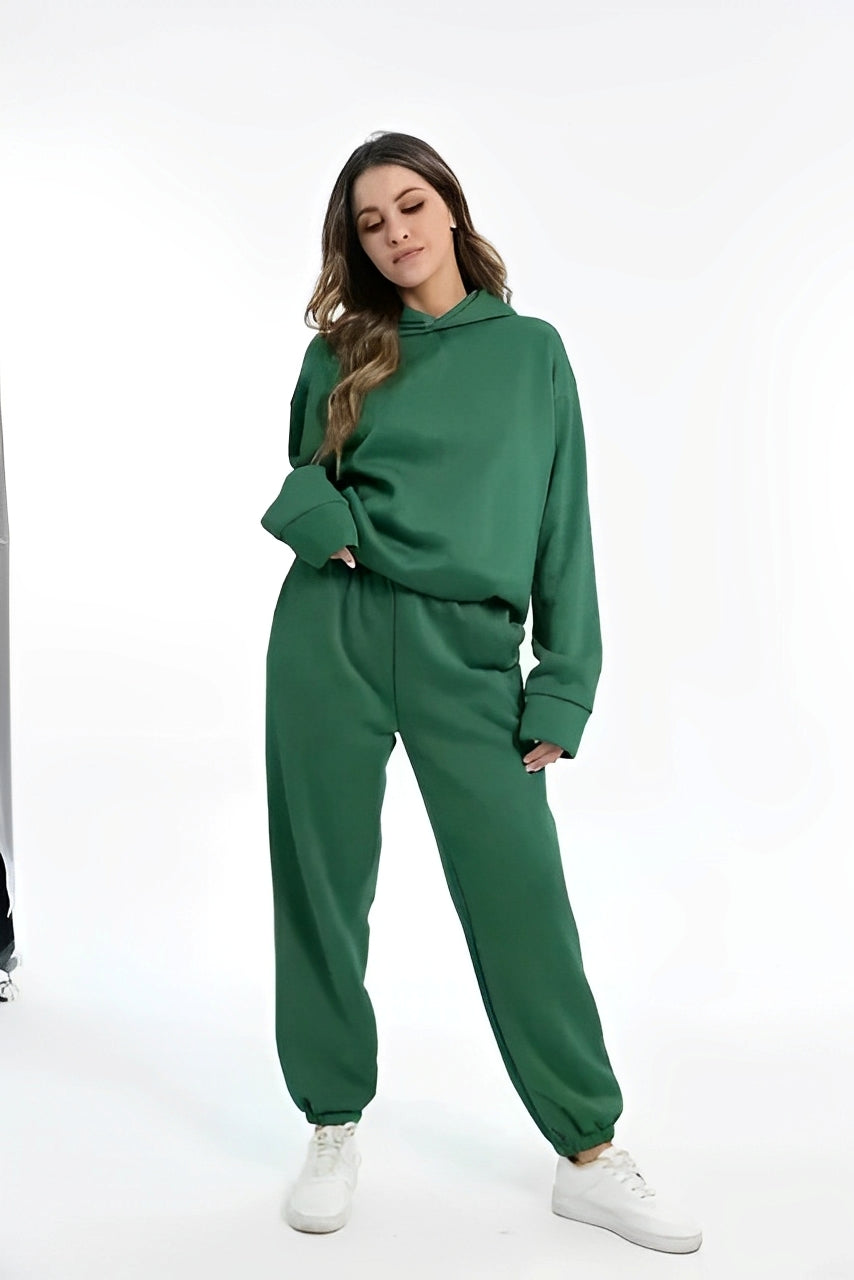 Nora – Women Hoodie and Sweatpants Set