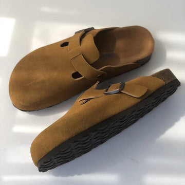 Dario – Suede Clogs